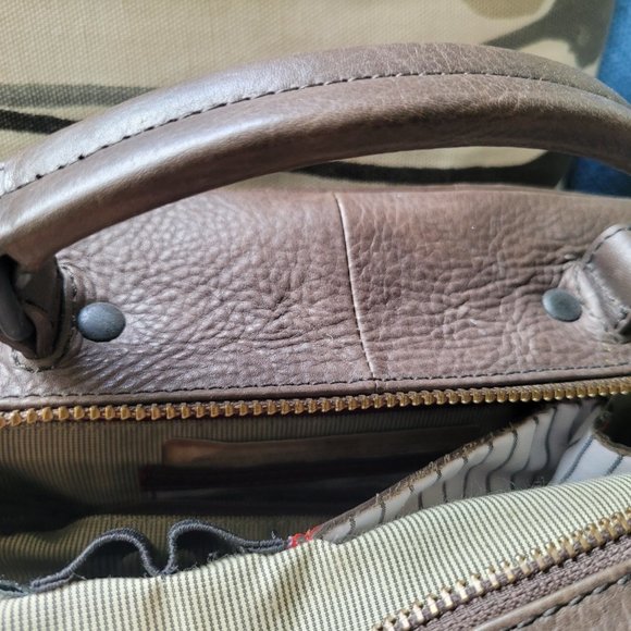 Aunts & Uncles Leather Ms Teacake Crossbody Bag - Picture 2 of 8